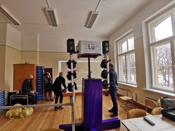 Two innovative interactive devices LÜ